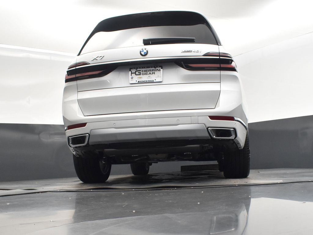New 2026 BMW X7 xDrive40i w/ Executive Package image 42