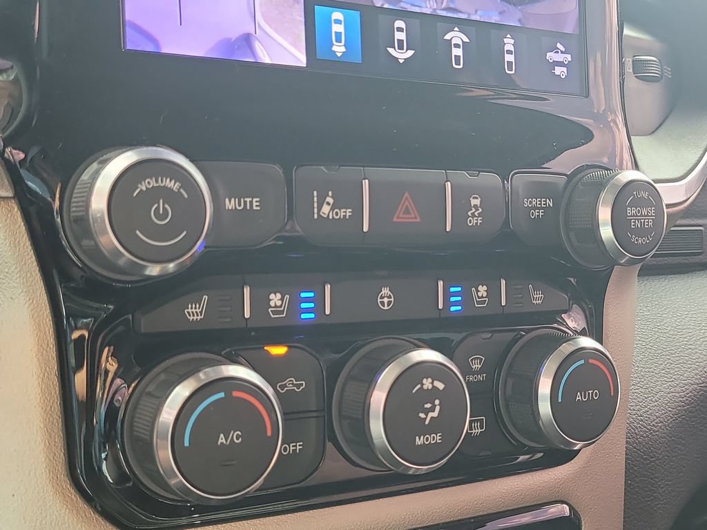 Used 2020 RAM 2500 Laramie AWD/4WD image 29