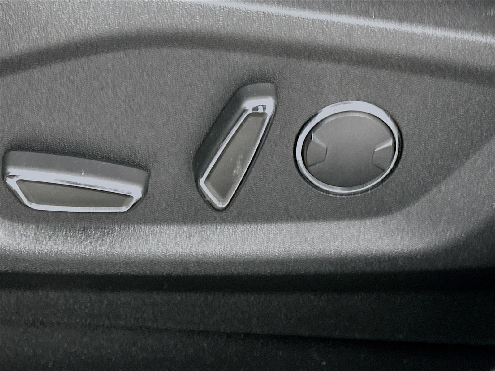 Used 2018 Ford Edge SEL w/ Equipment Group 201A image 19