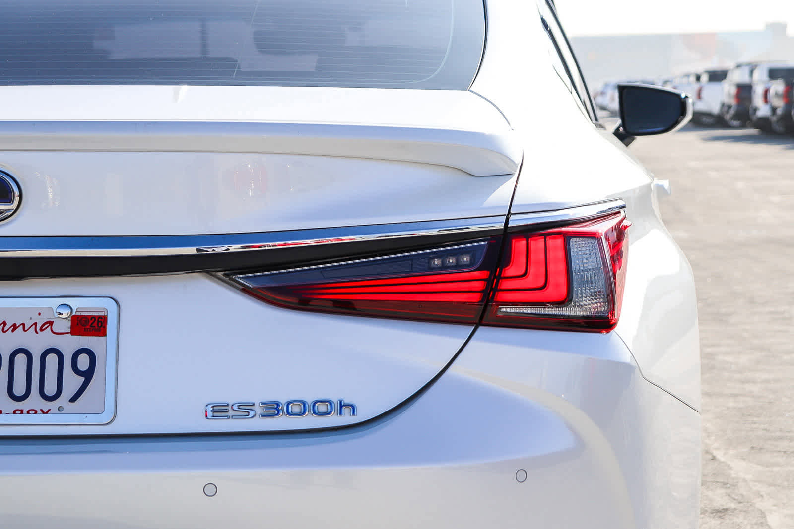 Used 2021 Lexus ES 300h w/ Premium Package image 9