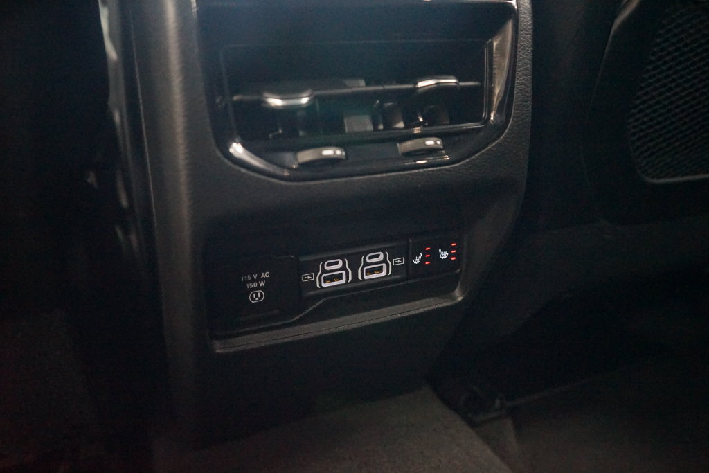 Used 2023 Jeep Grand Cherokee Limited AWD/4WD image 23