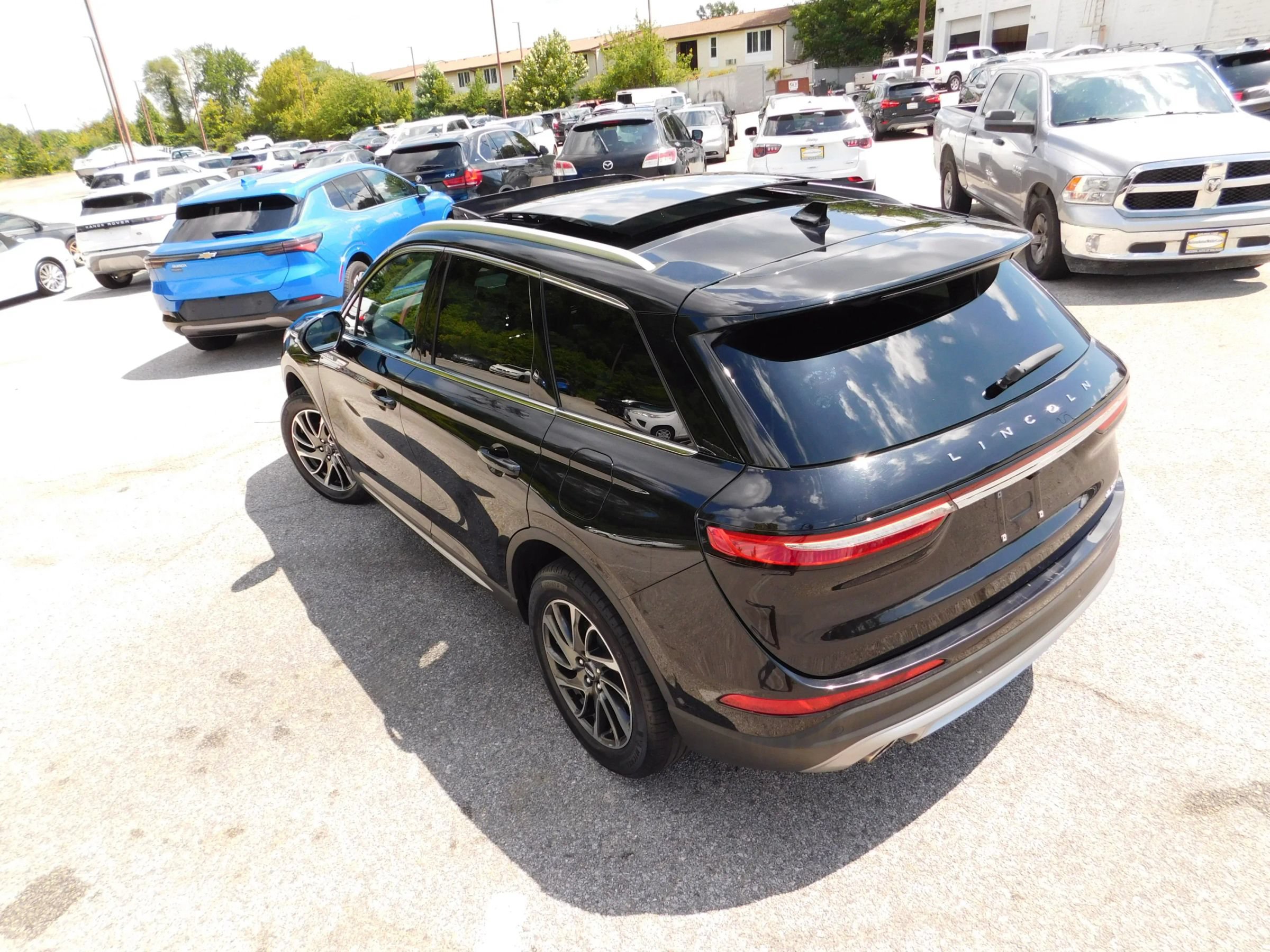 Used 2020 Lincoln Corsair Reserve w/ Equipment Group 201A AWD/4WD image 8