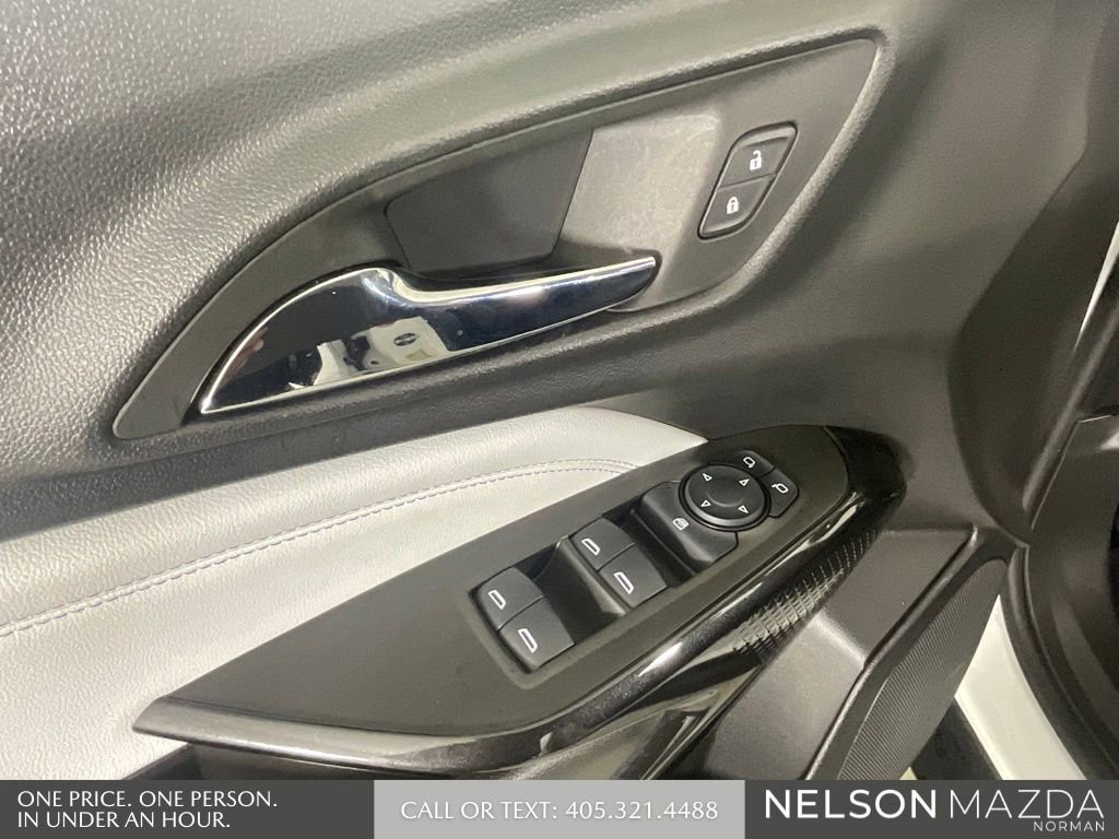 Used 2024 Chevrolet Trax LT FWD image 21