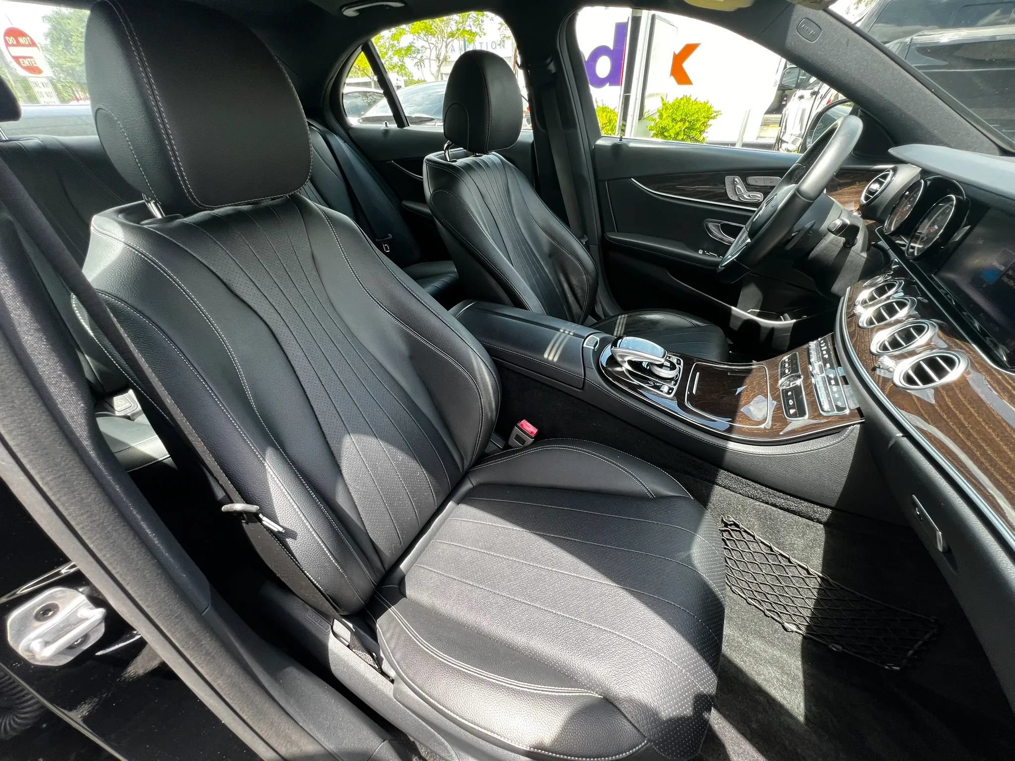 Used 2019 Mercedes-Benz E 450 4MATIC Sedan w/ Premium Package image 24