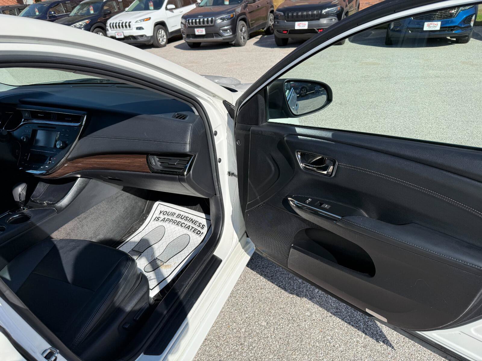Used 2013 Toyota Avalon XLE Touring FWD image 19
