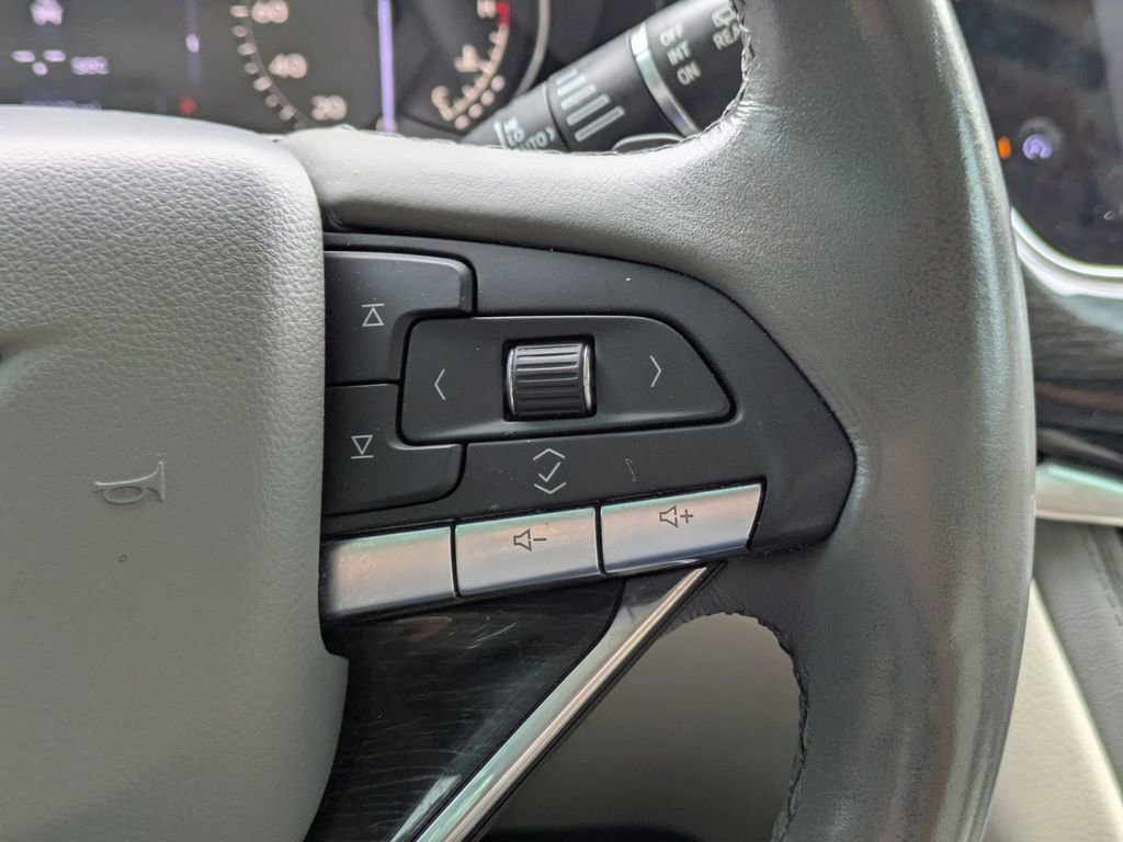 Used 2021 Cadillac XT6 Premium Luxury image 27