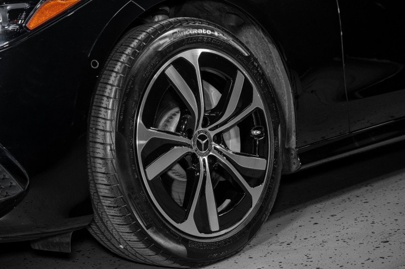 Used 2025 Mercedes-Benz CLE 300 4MATIC Cabriolet image 32