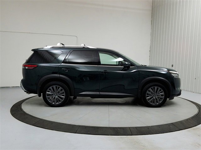 Used 2025 Nissan Pathfinder SL w/ SL Premium Package image 8