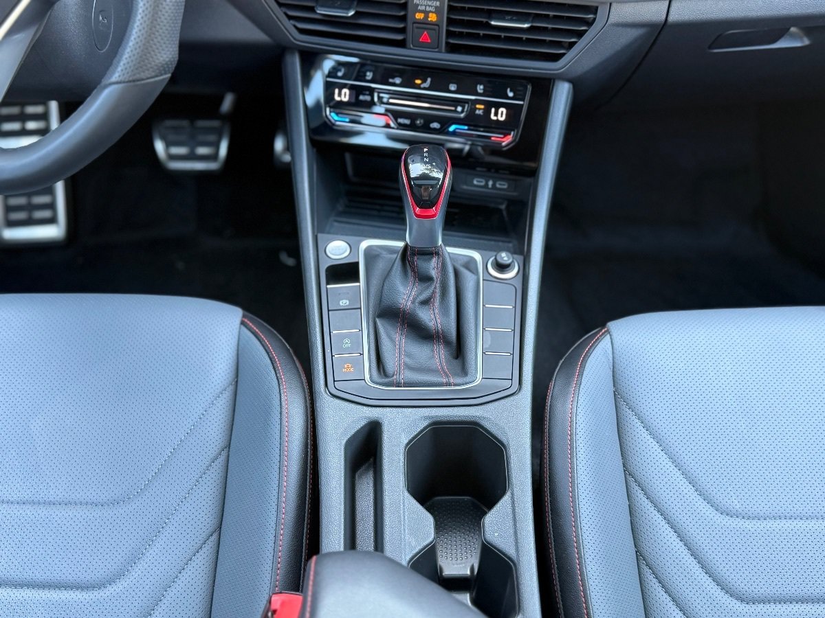Used 2026 Volkswagen Jetta GLI Autobahn FWD image 32