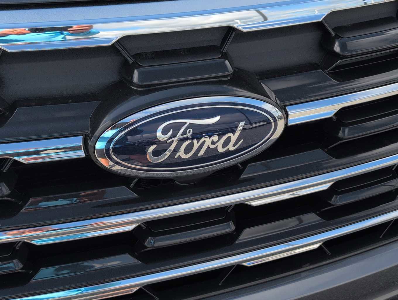 New 2025 Ford Explorer Active w/ Active Comfort Package image 4