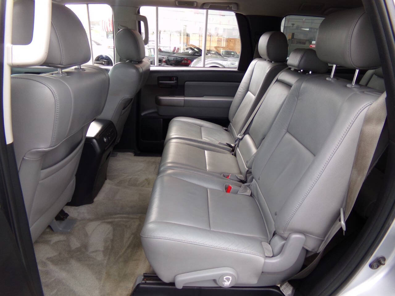 Used 2011 Toyota Sequoia SR5 w/ Premium Pkg AWD/4WD image 11