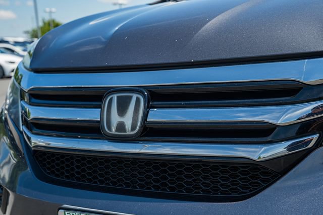 Used 2017 Honda Pilot Touring image 12