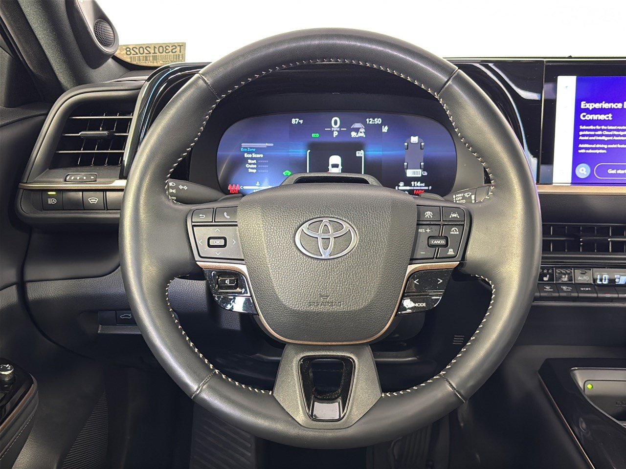 Used 2025 Toyota Crown Platinum AWD/4WD image 10