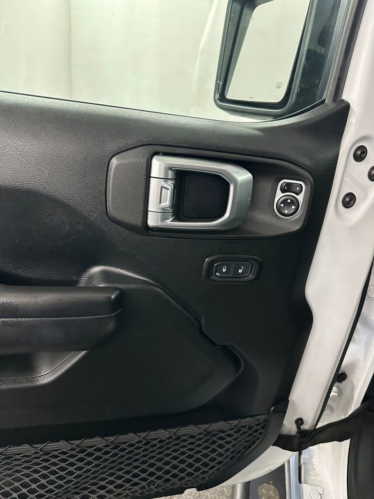 Used 2018 Jeep Wrangler Unlimited Sport S image 7