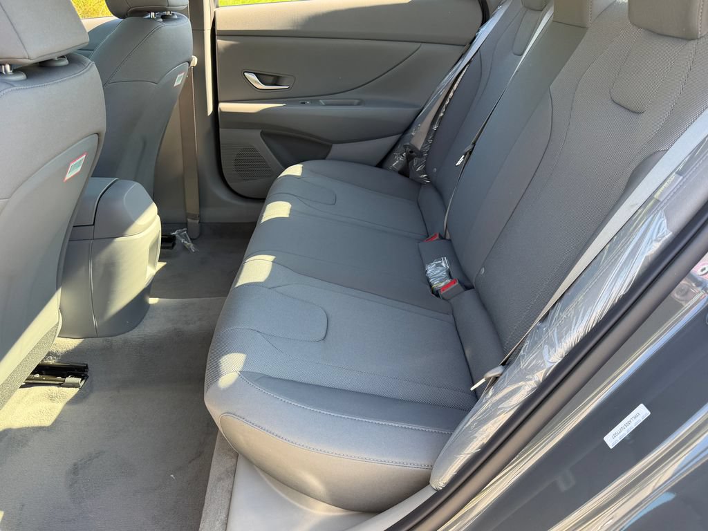 New 2026 Hyundai Elantra SE FWD image 11