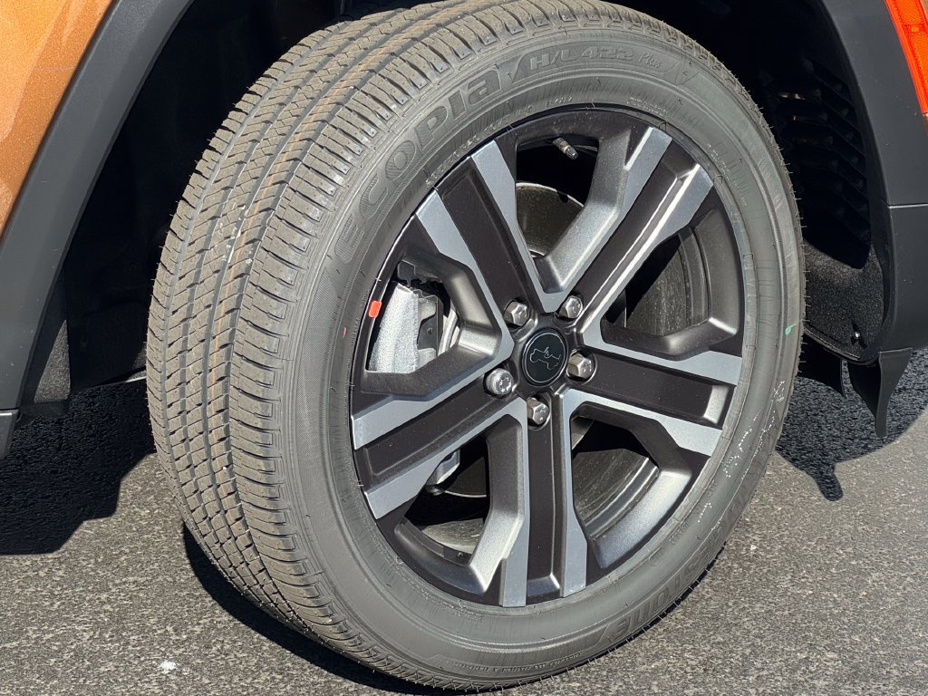 New 2027 Jeep Grand Cherokee L Limited AWD/4WD image 9