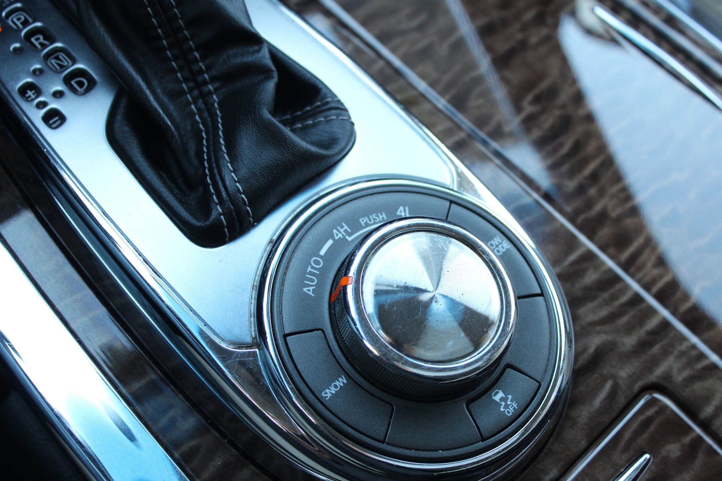 Used 2017 Nissan Armada SL image 29