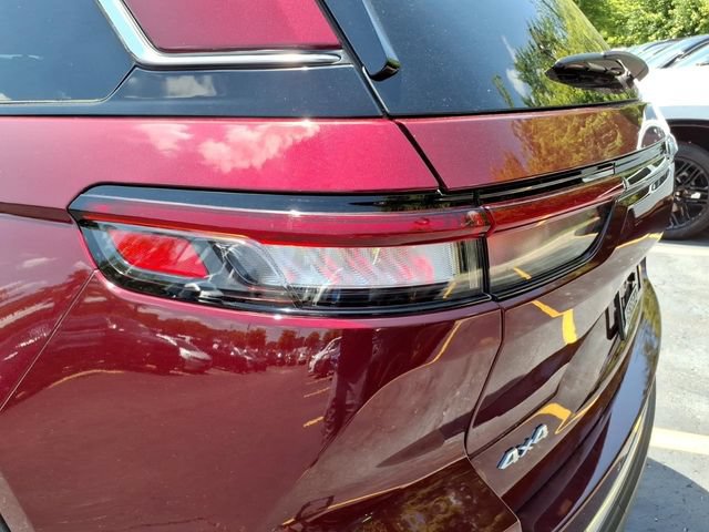 Used 2023 Jeep Grand Cherokee Limited AWD/4WD image 11
