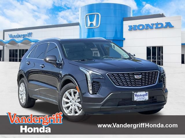 Used 2023 Cadillac XT4 Luxury w/ Cold Weather Package FWD image 1