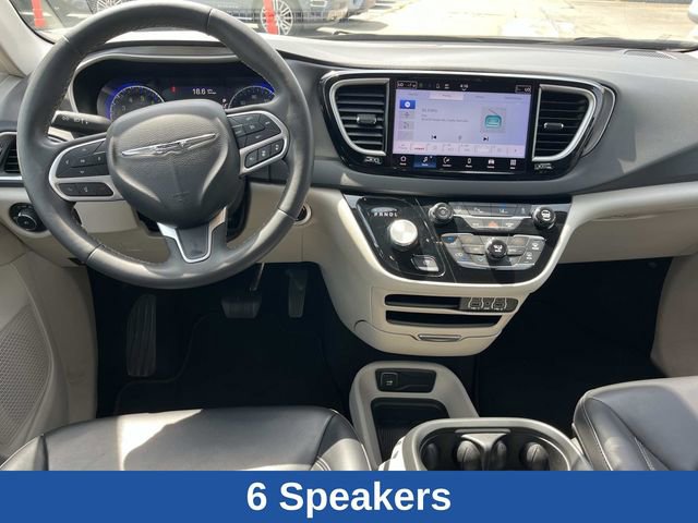 Used 2023 Chrysler Pacifica Touring-L FWD image 16