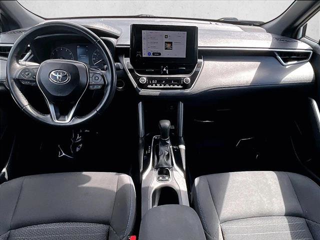 Used 2023 Toyota Corolla Cross SE image 13