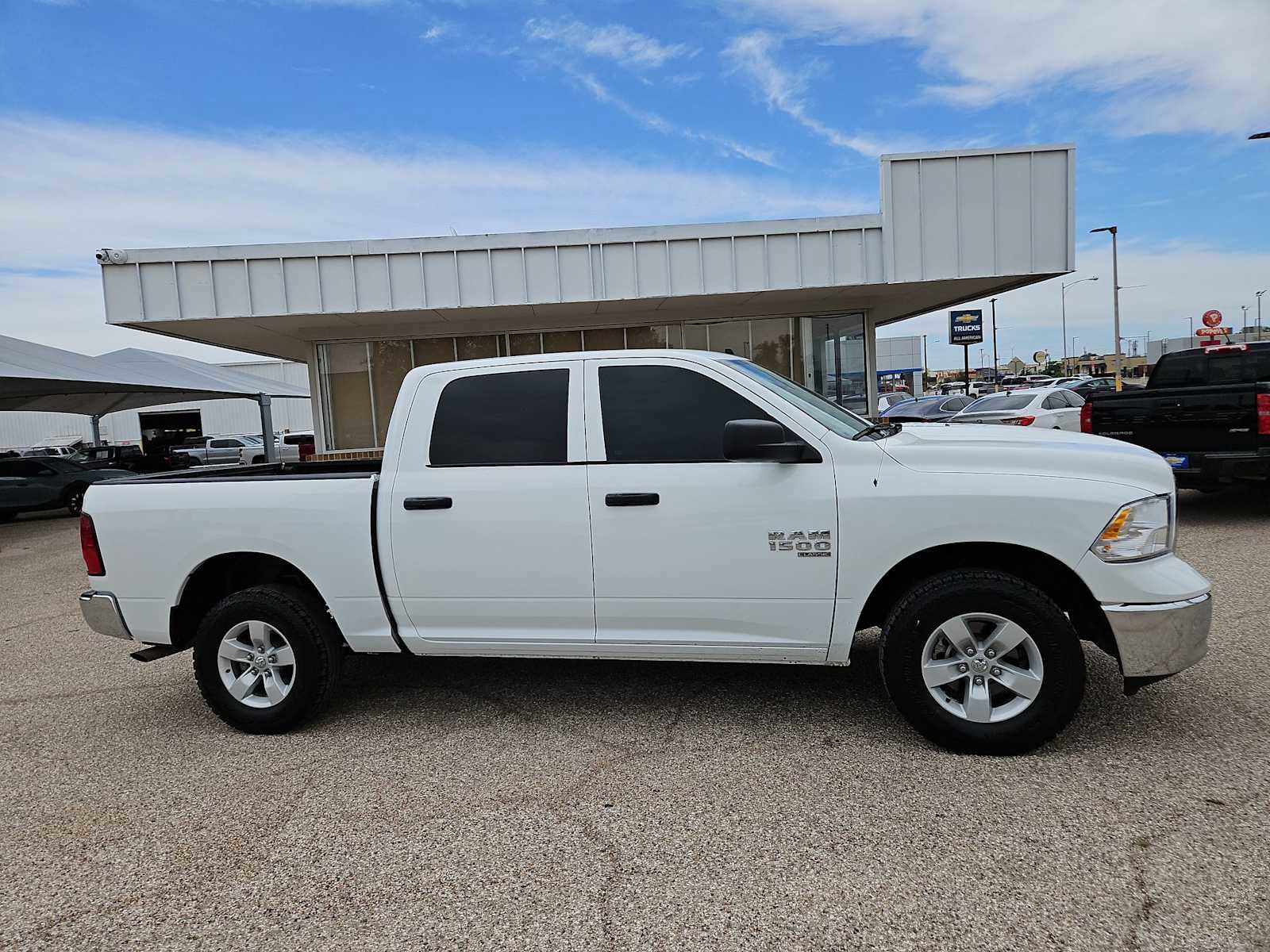 Used 2023 RAM 1500 Classic SLT w/ Electronics Group AWD/4WD image 9