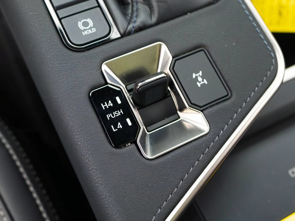 Used 2024 Lexus GX 550 w/ Cold Area Package AWD/4WD image 29