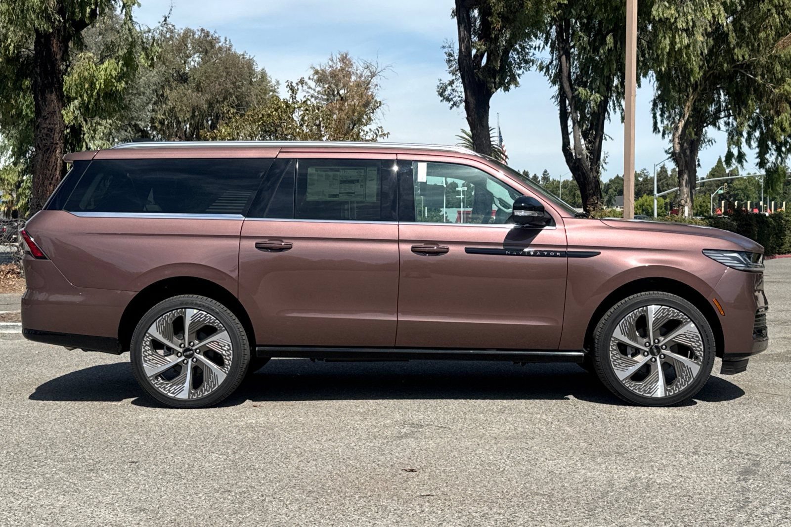 New 2027 Lincoln Navigator L Black Label AWD/4WD image 3