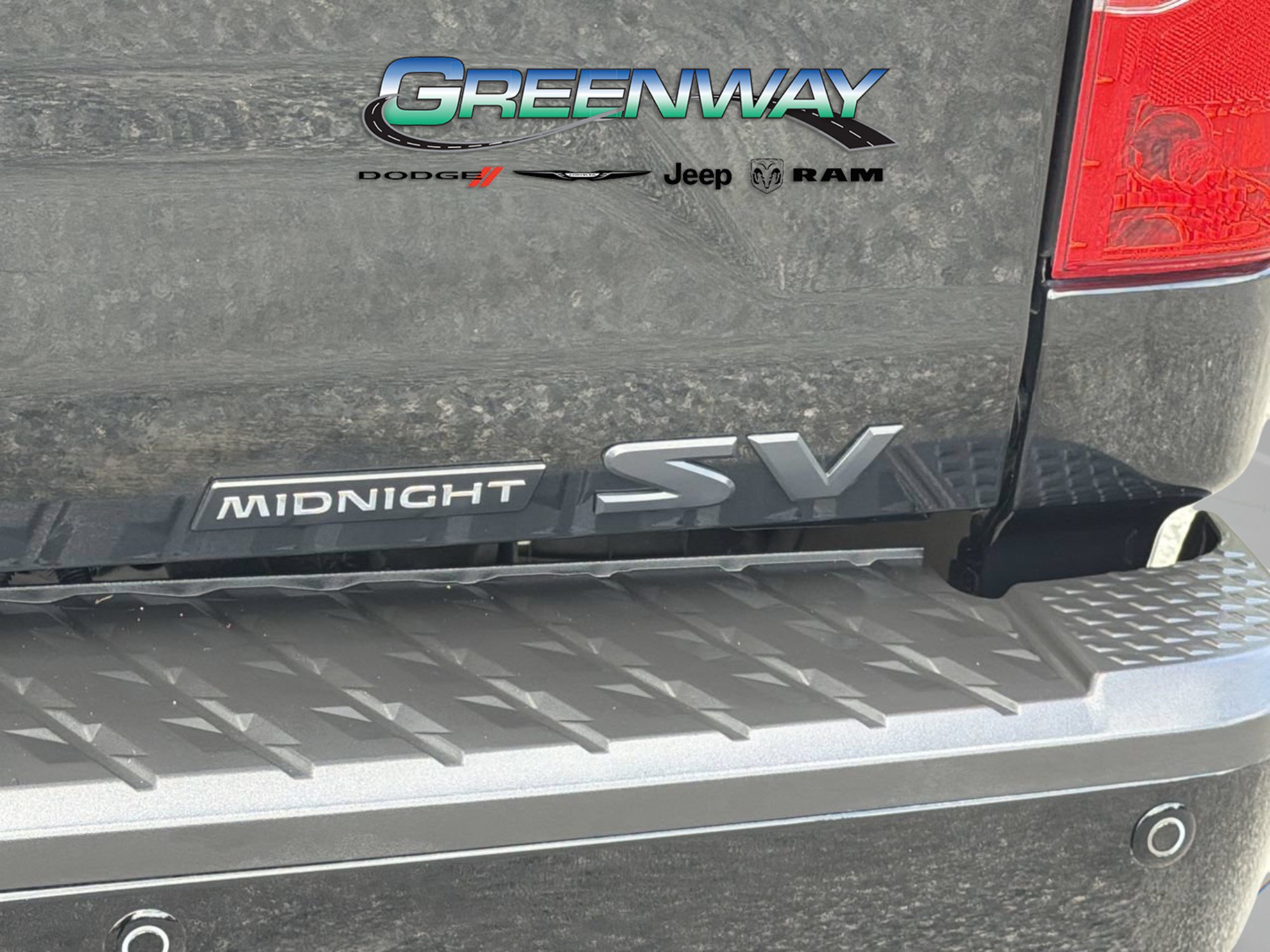 Used 2019 Nissan Titan SV w/ SV Convenience Package RWD image 9