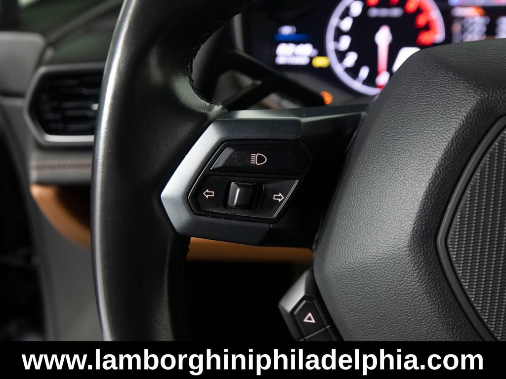 Used 2015 Lamborghini Huracan LP 610-4 AWD/4WD image 21