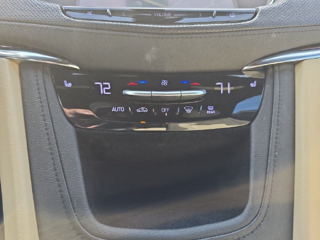 Used 2017 Cadillac XT5 Luxury w/ Driver Awareness Package FWD image 27