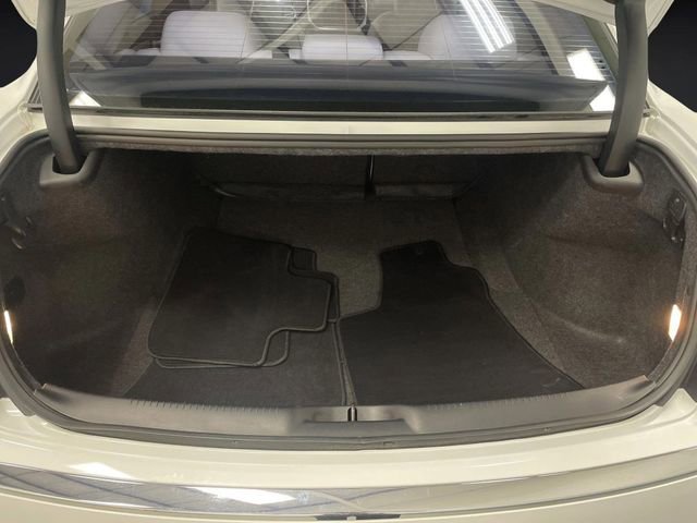 Used 2021 Chrysler 300 Touring L image 13