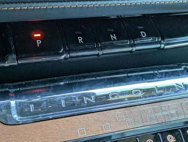 New 2025 Lincoln Aviator Black Label AWD/4WD image 7