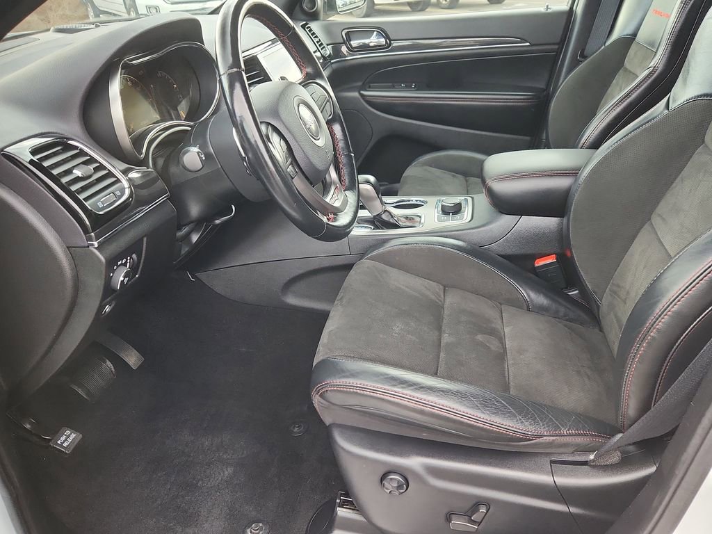 Used 2021 Jeep Grand Cherokee Trailhawk image 7