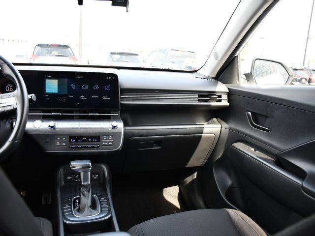 Used 2024 Hyundai Kona SEL image 18