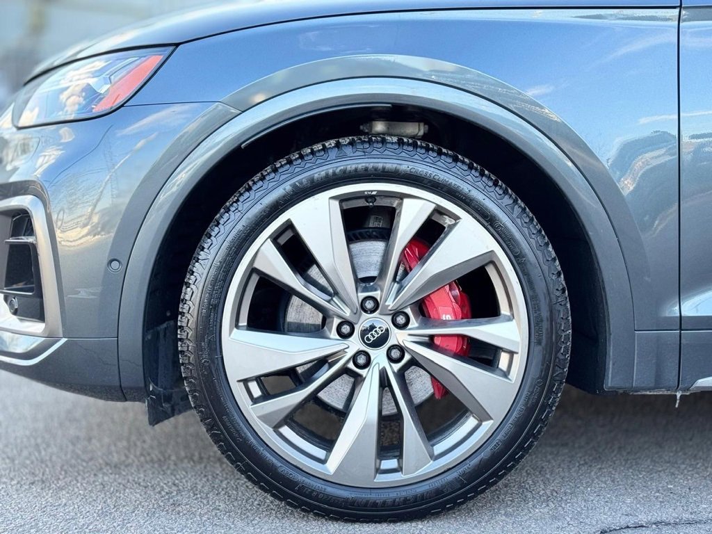 Used 2024 Audi SQ5 Prestige image 9