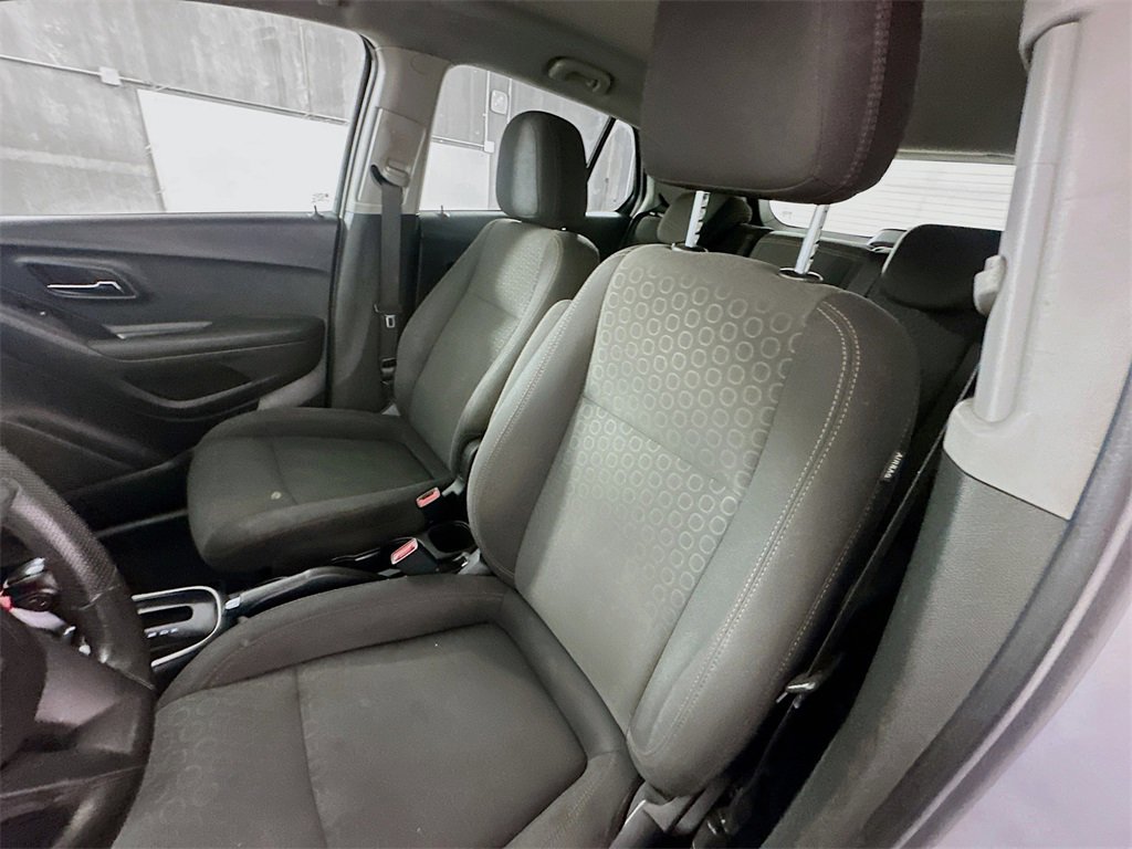 Used 2020 Chevrolet Trax LS w/ Tint and Cruise Package image 19
