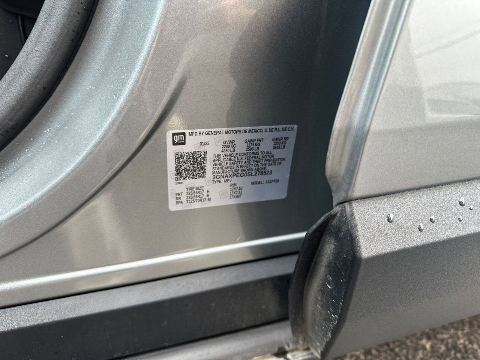 Used 2025 Chevrolet Equinox LT image 28