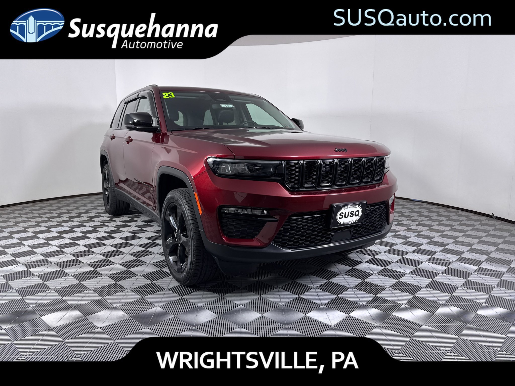 Used 2023 Jeep Grand Cherokee Limited w/ Black Appearance Package