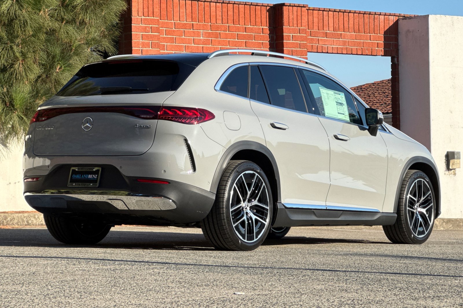 New 2027 Mercedes-Benz EQE 320 4MATIC SUV image 4
