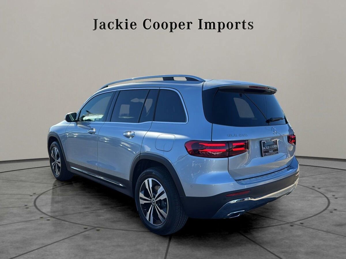 New 2026 Mercedes-Benz GLB 250 image 3