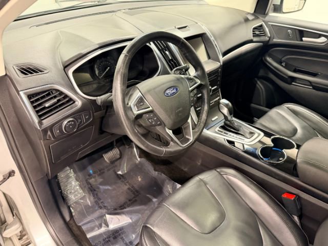 Used 2018 Ford Edge Titanium w/ Technology Package image 36
