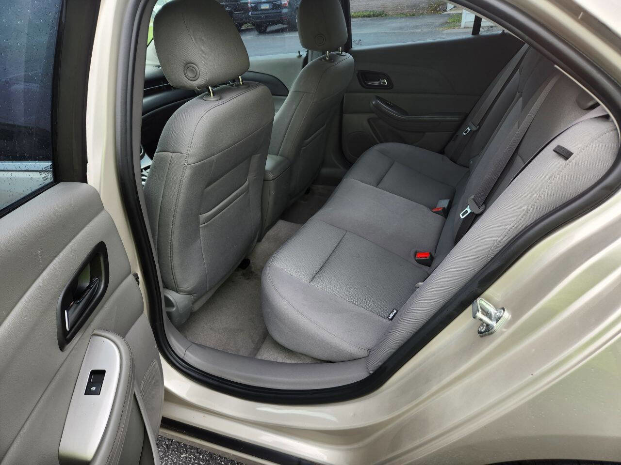 Used 2015 Chevrolet Malibu LS FWD image 10