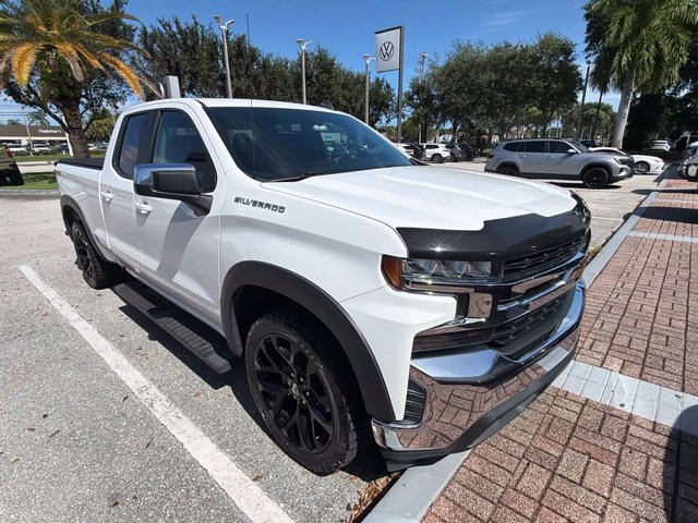 Used 2020 Chevrolet Silverado 1500 LT RWD image 1