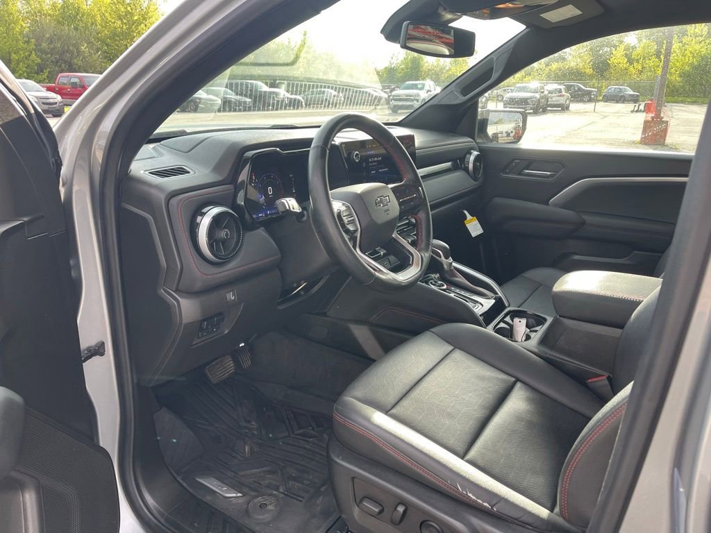 Used 2023 Chevrolet Colorado Z71 w/ Z71 Convenience Package 2 AWD/4WD image 13