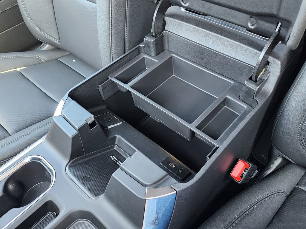 New 2026 GMC Sierra 1500 SLT image 32