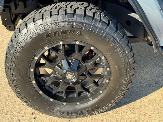 Used 2015 Jeep Wrangler Unlimited Sahara w/ Connectivity Group image 20