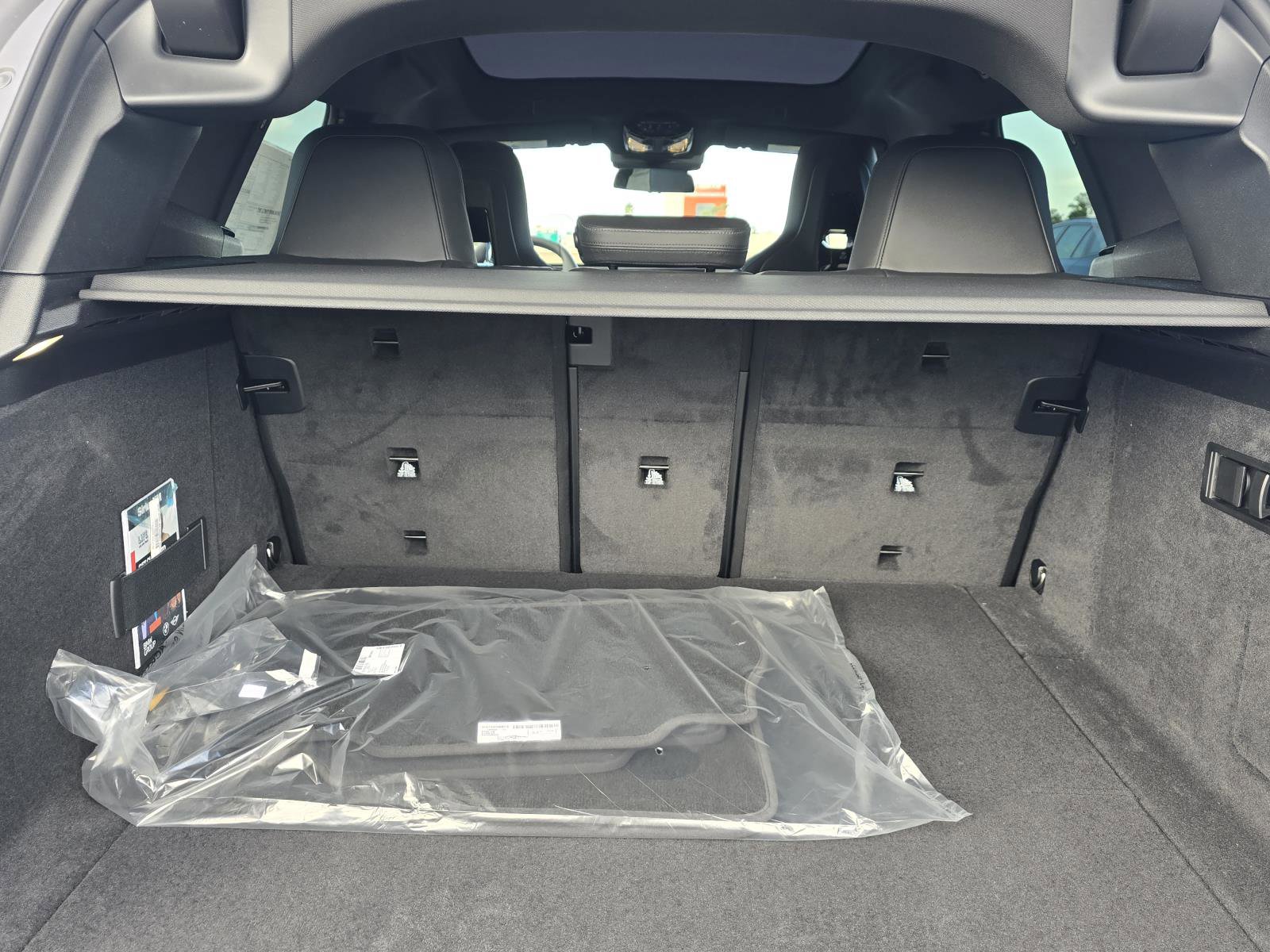 New 2026 BMW iX xDrive60 w/ Premium Package image 8