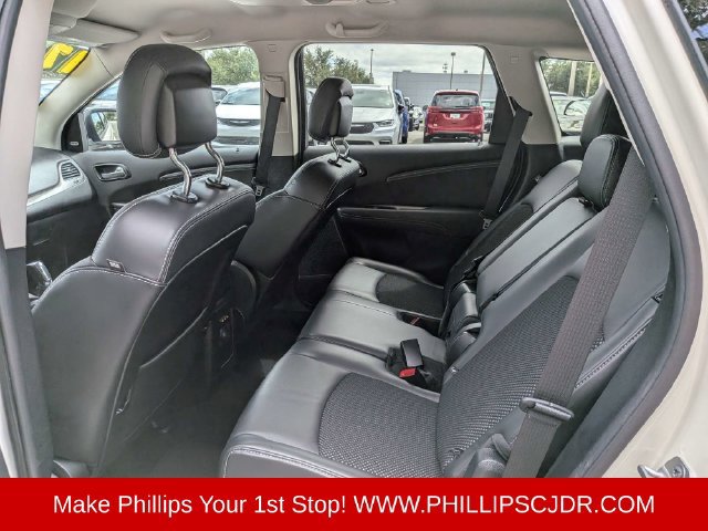 Used 2015 Dodge Journey Crossroad w/ Flexible Seating Group FWD image 12