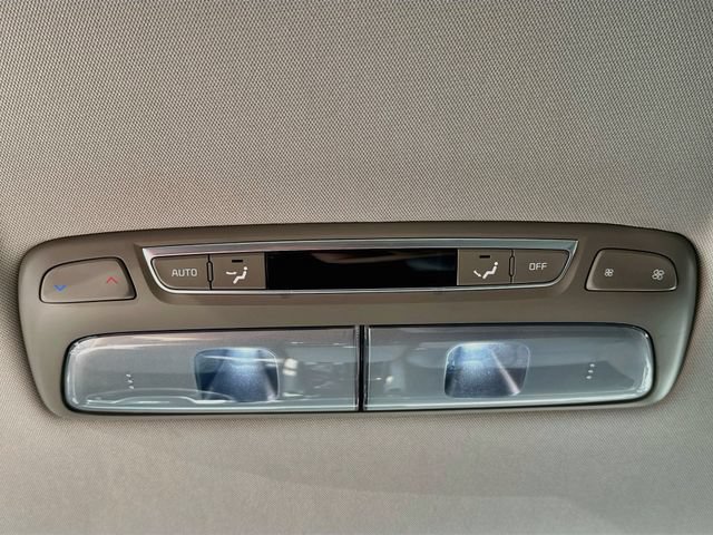 Used 2025 Kia Telluride EX w/ EX Captain's Chair Package AWD/4WD image 26
